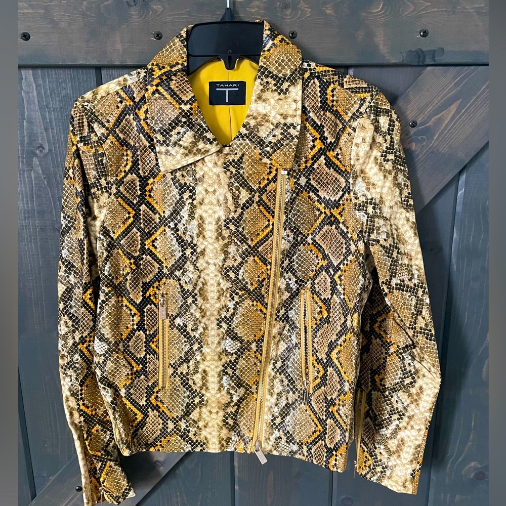 Tahari faux leather snakeskin jacket S